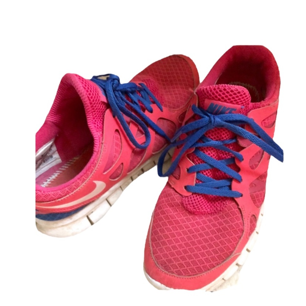 NIKE FREES women’s size 9 pink